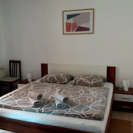 Appartement A4 Ines Near